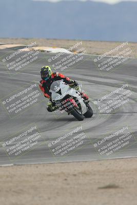 media/Sep-21-2025-Race Pace (Sun) [[98bf33ef95]]/Non Verified/1-Turns 9 and 10 (8am)/